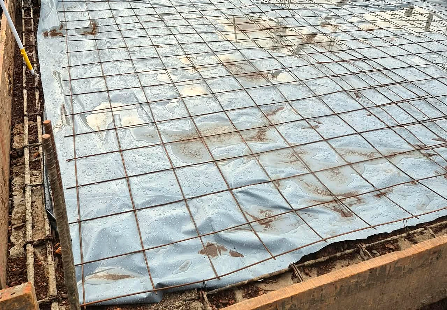 Credit Union - Roofing and shell detail 10