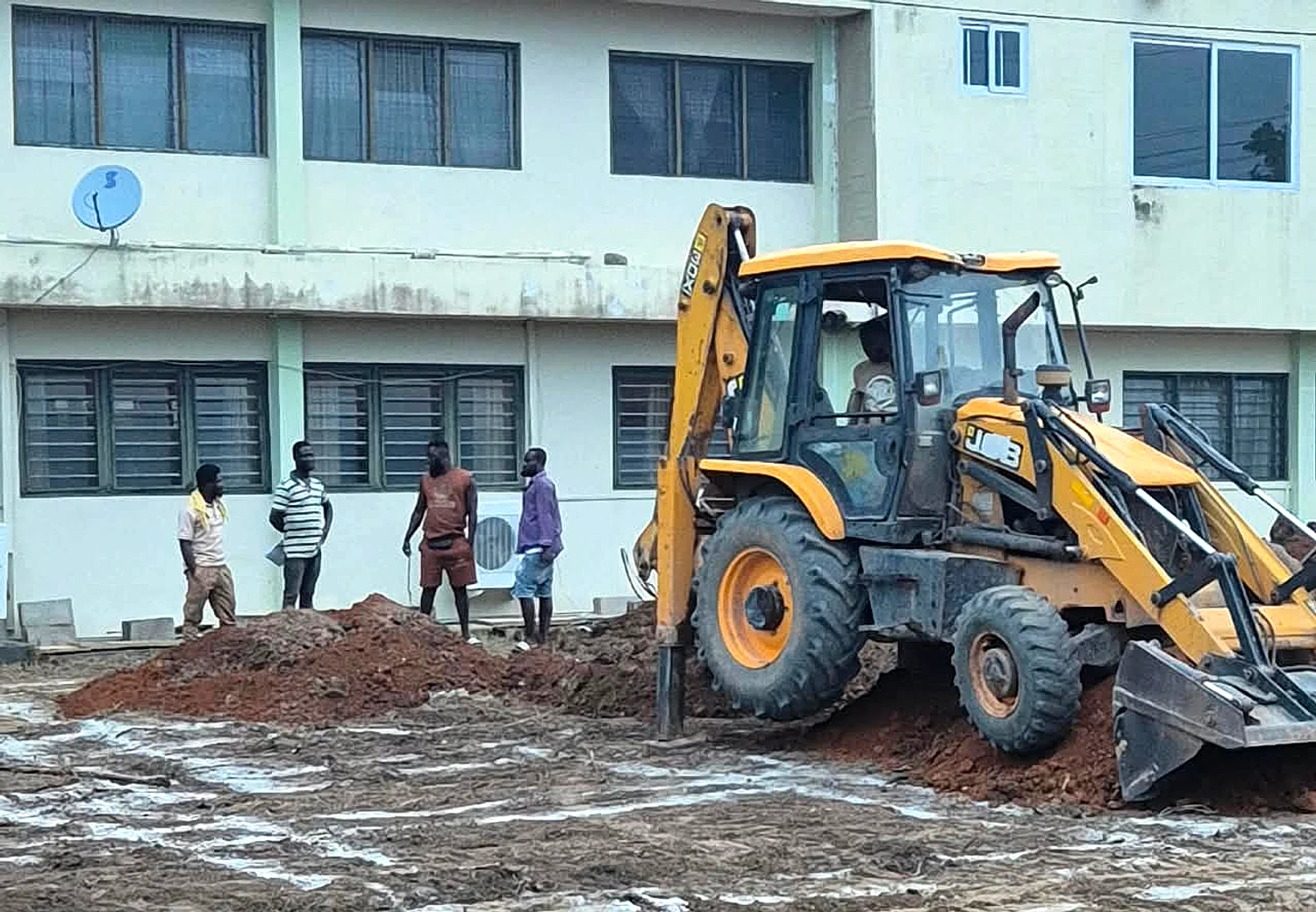 Construction of Hospital for OLA Sisters at Cape coast - Roofing and shell detail 09