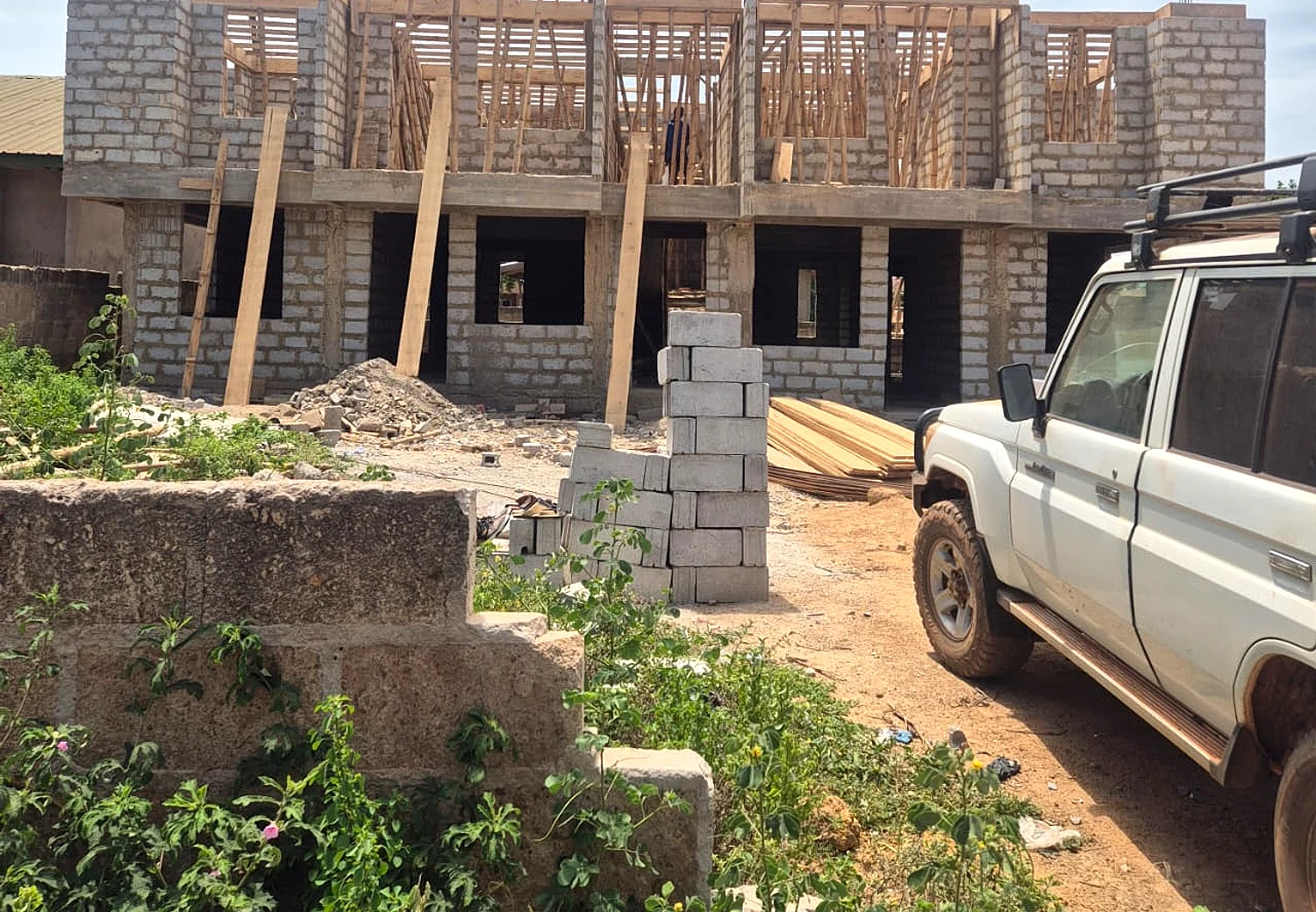 Construction of Six units of 2bedroom apartments at techiman Twimia road
