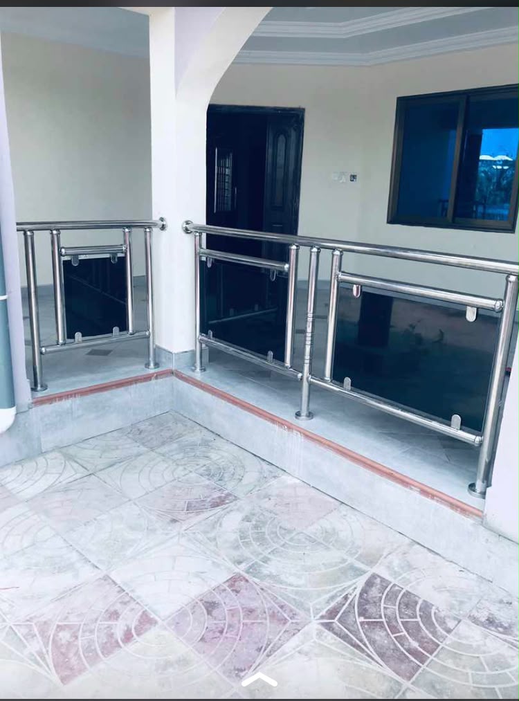 Aluminium Balustrade Design 16